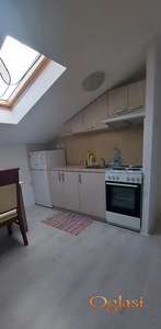 Novija garsonera sa svim trošlovima 250e!!!